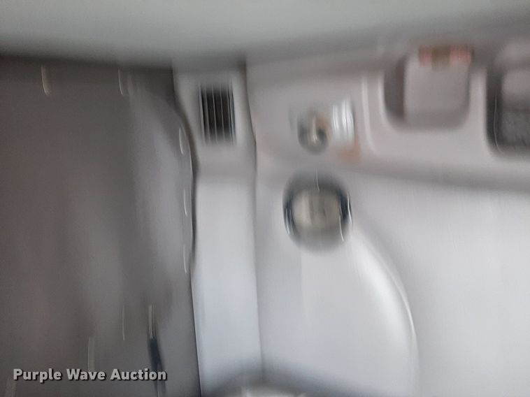 image for item DP2681 2013 Peterbilt 587 semi truck