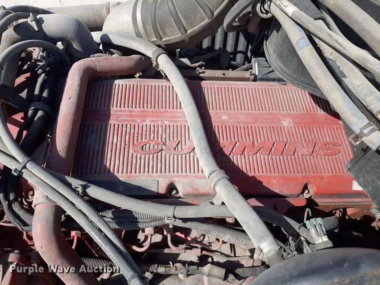 image for item DP2681 2013 Peterbilt 587 semi truck