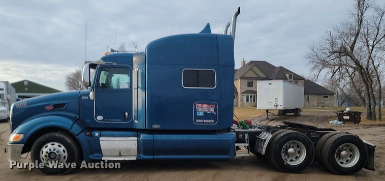 image for item DP3420 2011 Peterbilt  386 semi truck