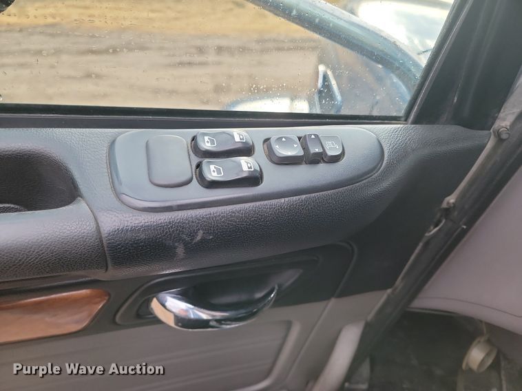 image for item DP3420 2011 Peterbilt  386 semi truck