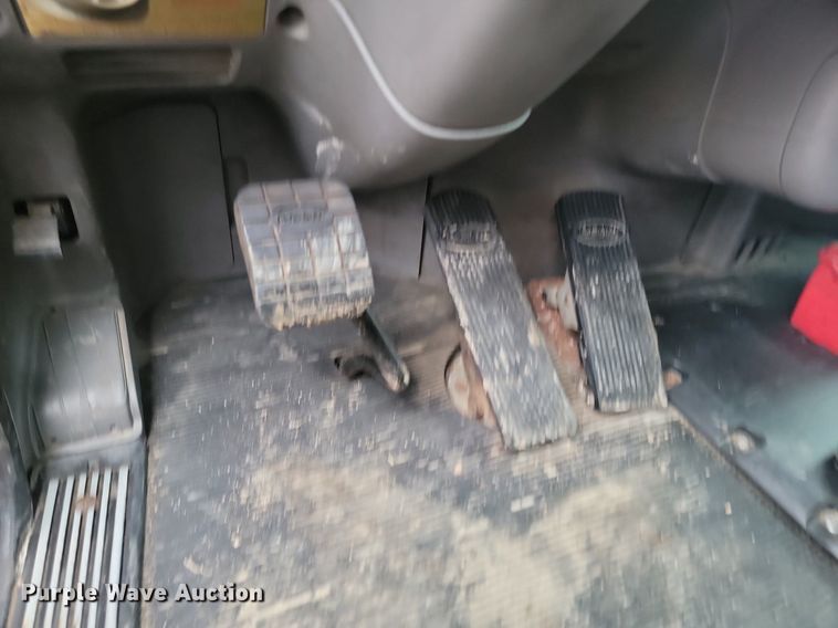 image for item DP3420 2011 Peterbilt  386 semi truck