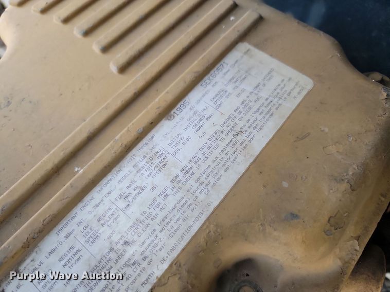 image for item DP3420 2011 Peterbilt  386 semi truck