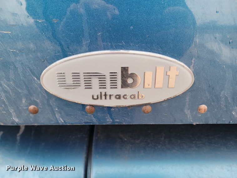 image for item DP3420 2011 Peterbilt  386 semi truck