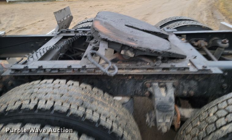 image for item DP3421 2005 Peterbilt 379 semi truck