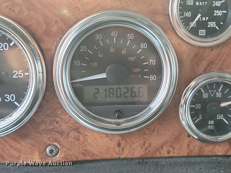 image for item DP3421 2005 Peterbilt 379 semi truck