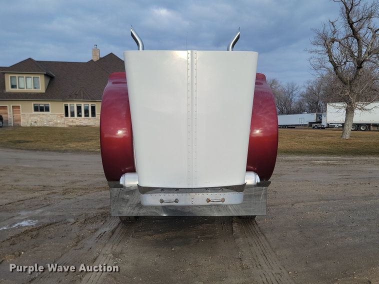 image for item DP3421 2005 Peterbilt 379 semi truck