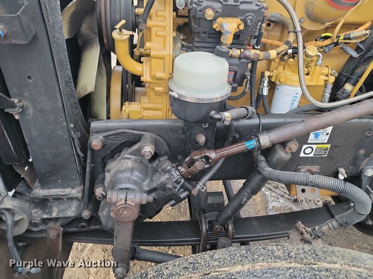 image for item DP3421 2005 Peterbilt 379 semi truck