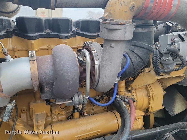 image for item DP3421 2005 Peterbilt 379 semi truck