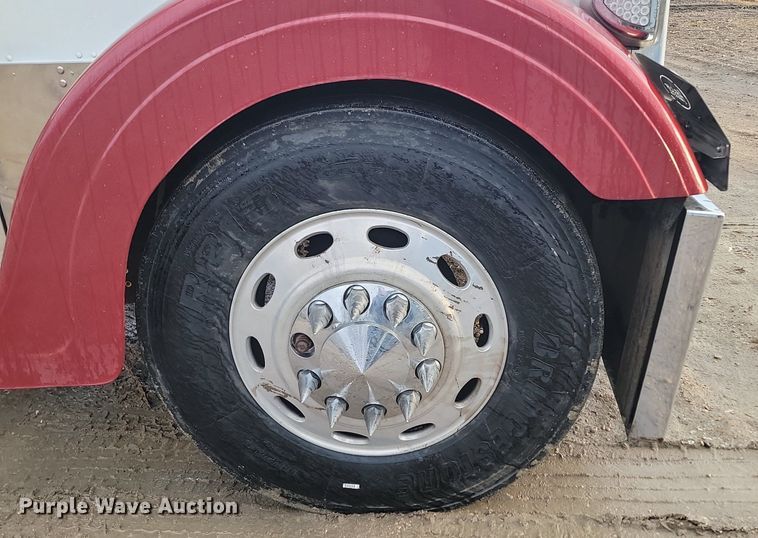 image for item DP3421 2005 Peterbilt 379 semi truck