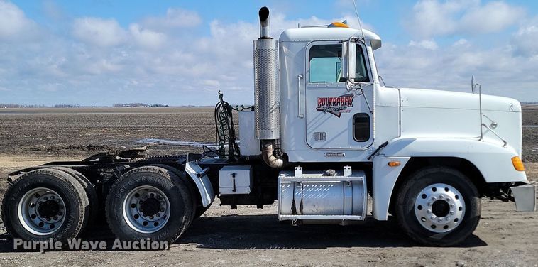 image for item DP3428 2000 Freightliner  FLD semi truck