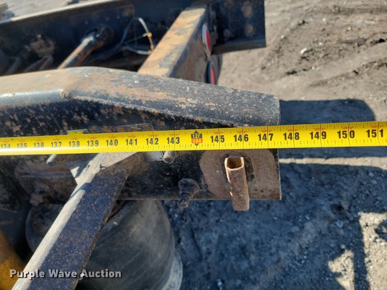 image for item DP3428 2000 Freightliner  FLD semi truck