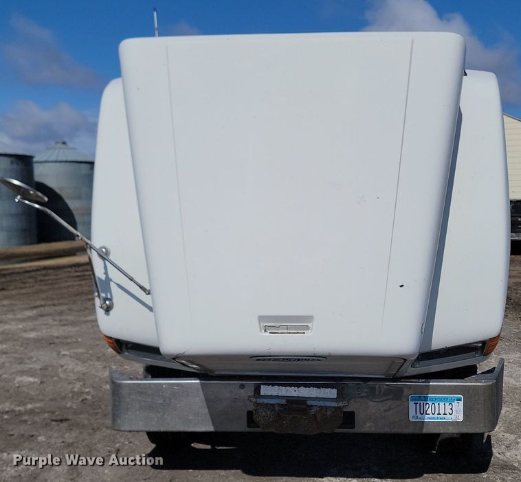 image for item DP3428 2000 Freightliner  FLD semi truck