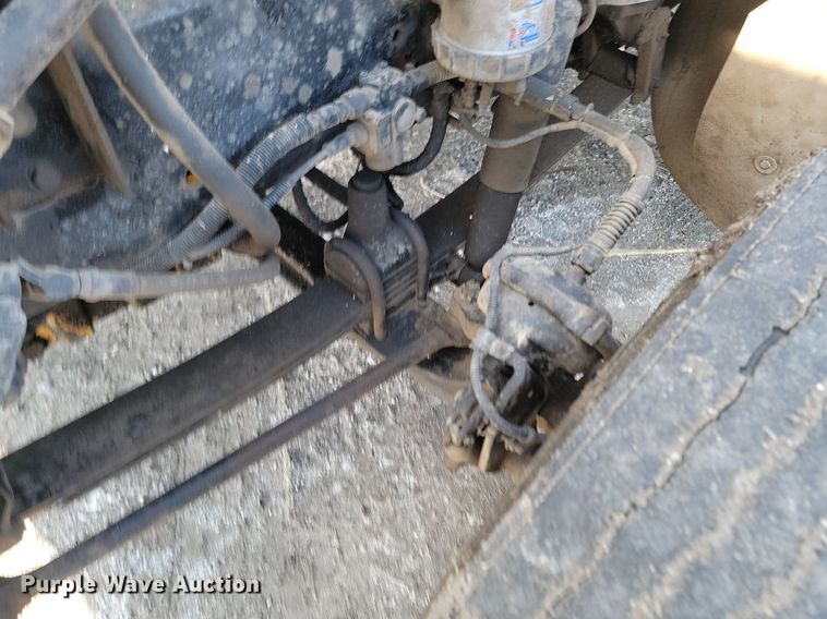 image for item DP3428 2000 Freightliner  FLD semi truck