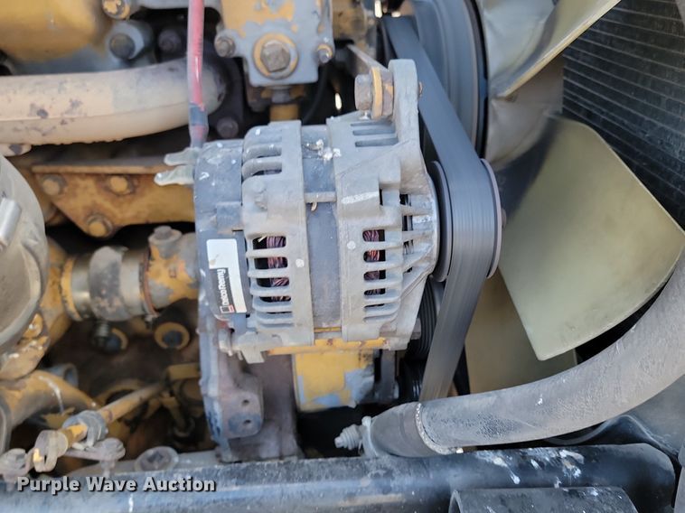 image for item DP3428 2000 Freightliner  FLD semi truck