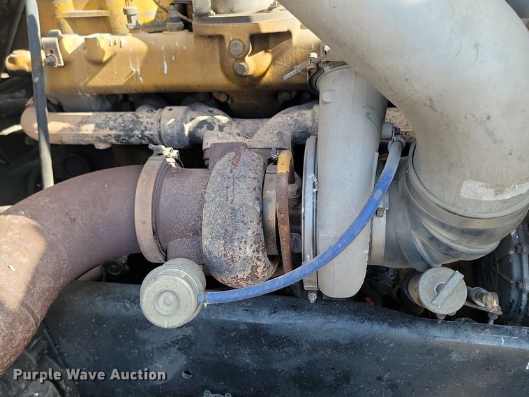 image for item DP3428 2000 Freightliner  FLD semi truck