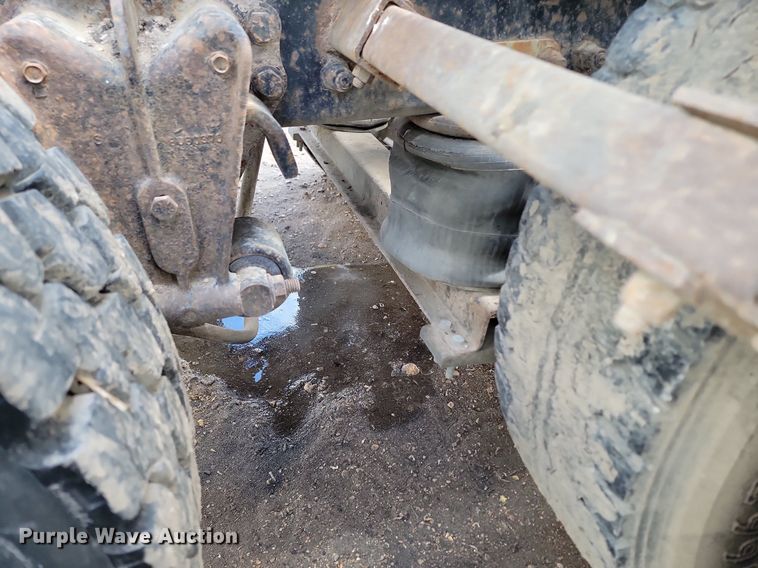 image for item DP3429 1995 White GMC semi truck