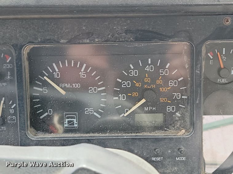 image for item DP3429 1995 White GMC semi truck