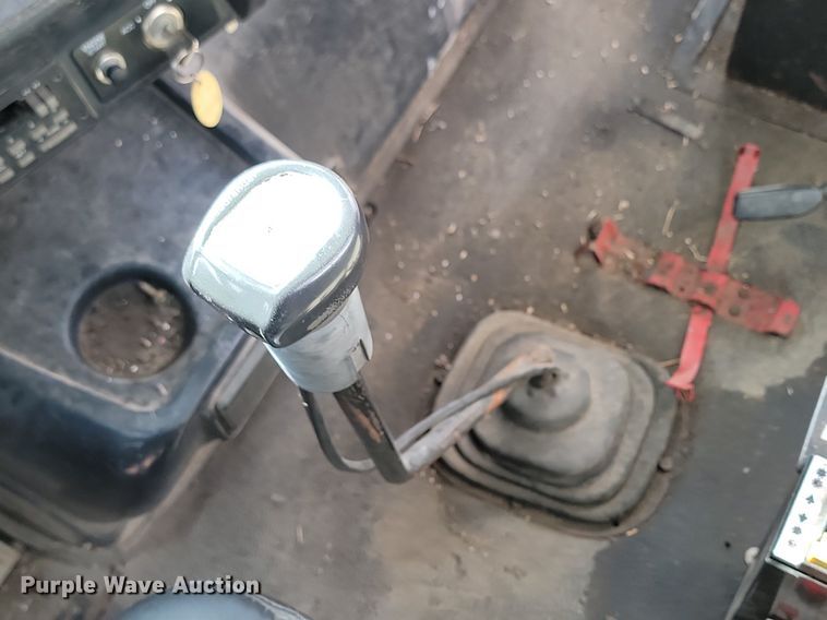 image for item DP3429 1995 White GMC semi truck