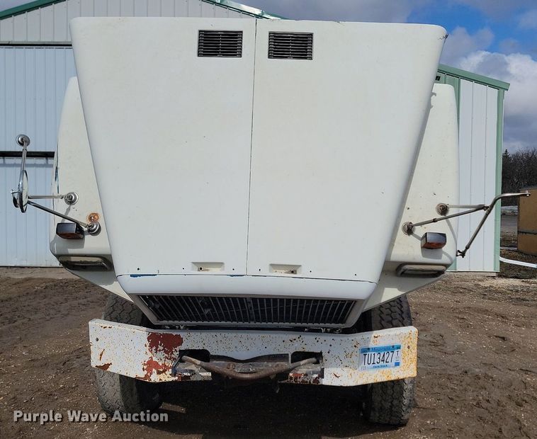 image for item DP3429 1995 White GMC semi truck