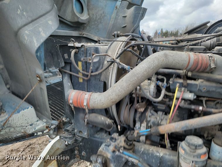 image for item DP3429 1995 White GMC semi truck