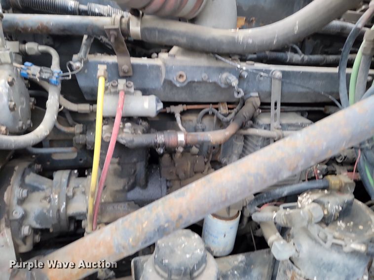 image for item DP3429 1995 White GMC semi truck