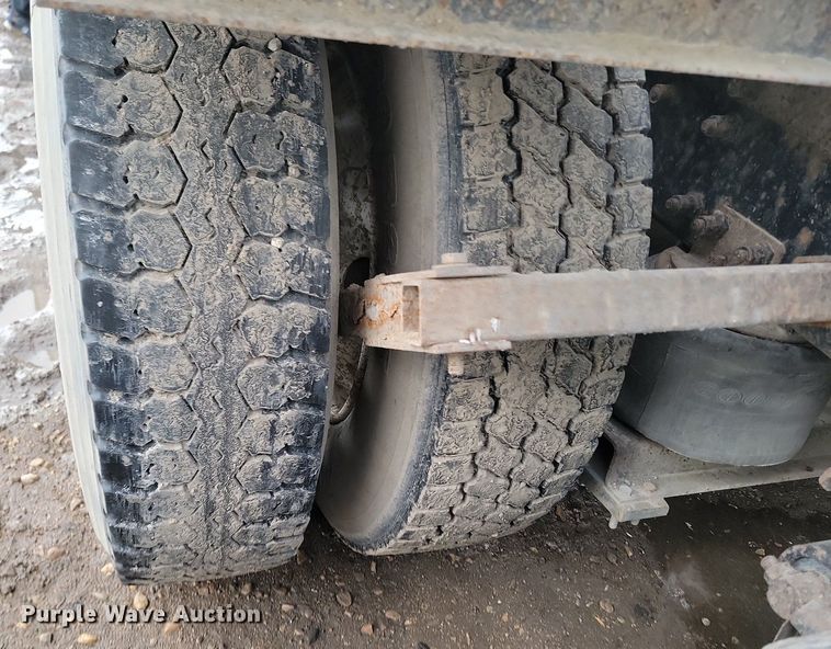 image for item DP3429 1995 White GMC semi truck