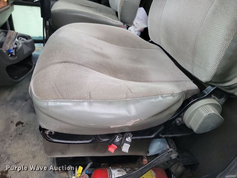 image for item DP3433 2003 Kenworth  T800 semi truck