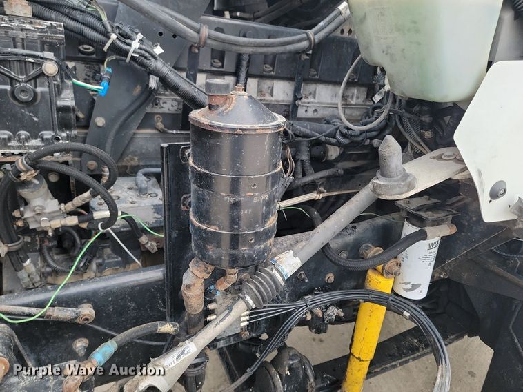 image for item DP3433 2003 Kenworth  T800 semi truck