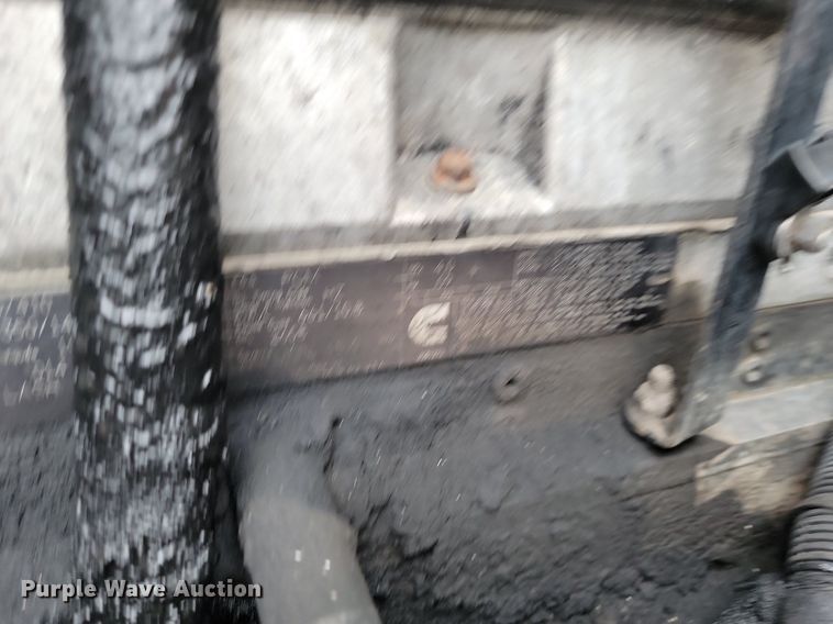 image for item DP3433 2003 Kenworth  T800 semi truck