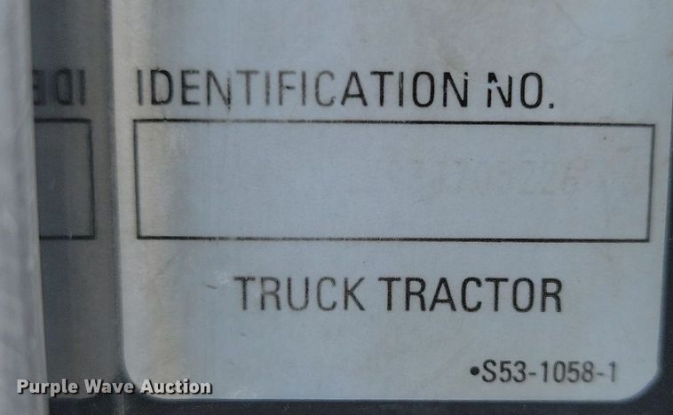 image for item DP3433 2003 Kenworth  T800 semi truck