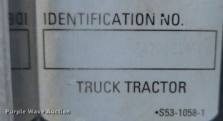 image for item DP3433 2003 Kenworth  T800 semi truck