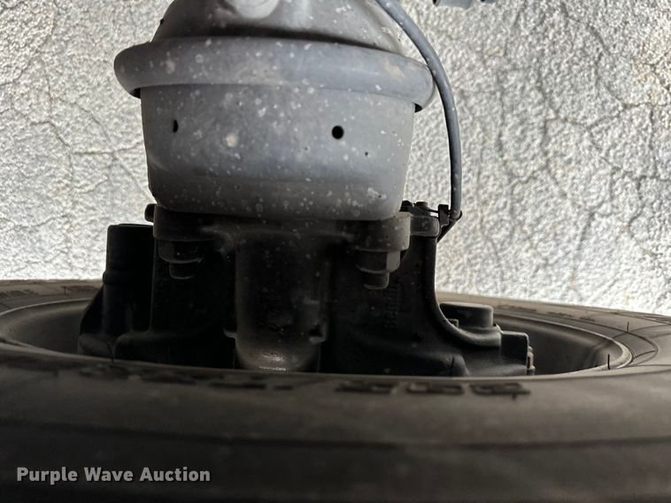 image for item DQ6421 2018 Volvo VNL semi truck