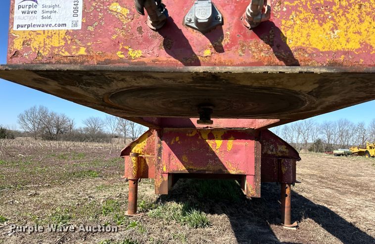 image for item DQ6437 1956 Pask equipment trailer