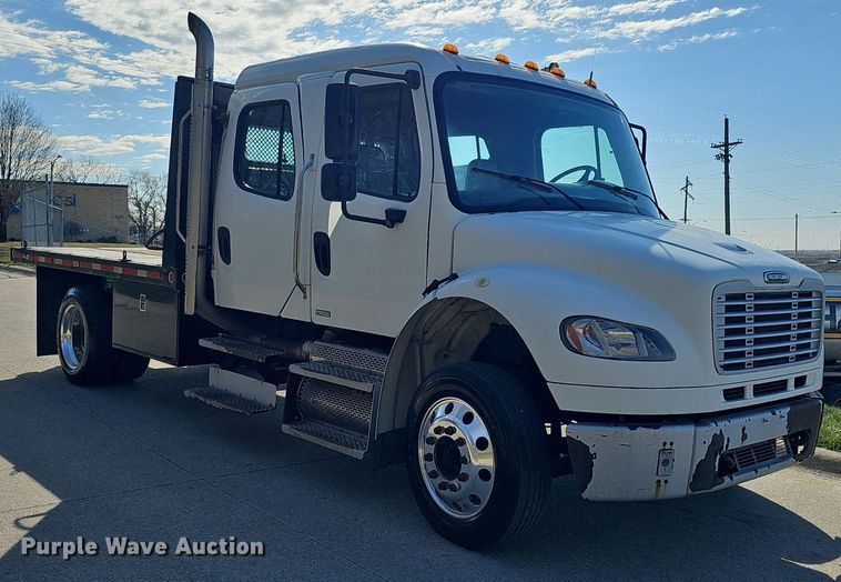 image for item DQ8603 2010 Freightliner Busings Class M2 Crew Cab flatbed truck