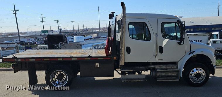 image for item DQ8603 2010 Freightliner Busings Class M2 Crew Cab flatbed truck