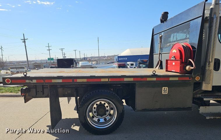 image for item DQ8603 2010 Freightliner Busings Class M2 Crew Cab flatbed truck