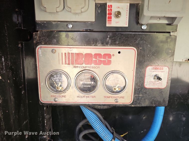 image for item DQ8603 2010 Freightliner Busings Class M2 Crew Cab flatbed truck