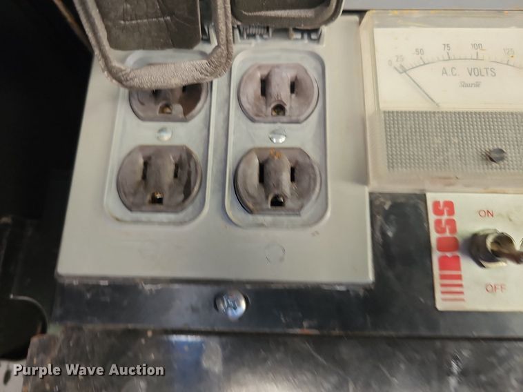 image for item DQ8603 2010 Freightliner Busings Class M2 Crew Cab flatbed truck