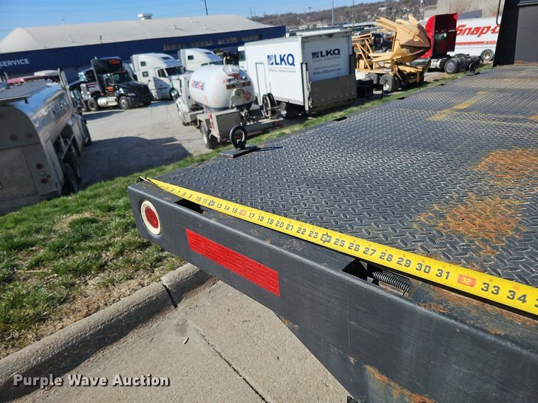 image for item DQ8603 2010 Freightliner Busings Class M2 Crew Cab flatbed truck