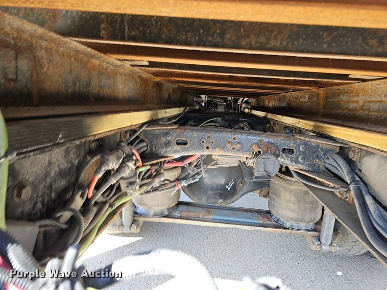 image for item DQ8603 2010 Freightliner Busings Class M2 Crew Cab flatbed truck