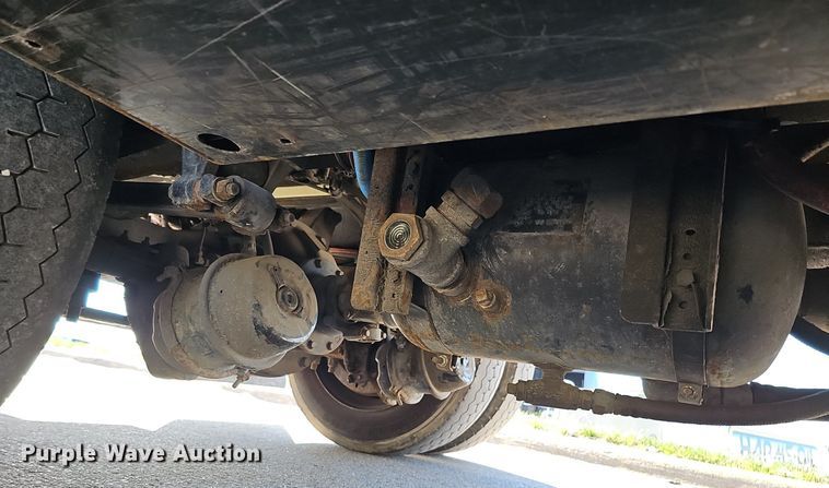 image for item DQ8603 2010 Freightliner Busings Class M2 Crew Cab flatbed truck