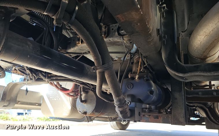 image for item DQ8603 2010 Freightliner Busings Class M2 Crew Cab flatbed truck