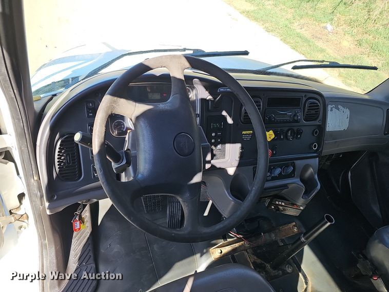 image for item DQ8603 2010 Freightliner Busings Class M2 Crew Cab flatbed truck