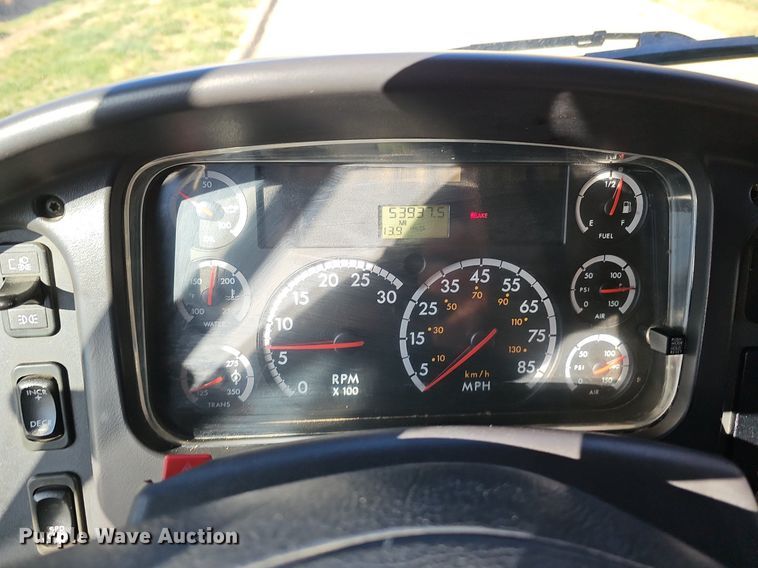 image for item DQ8603 2010 Freightliner Busings Class M2 Crew Cab flatbed truck