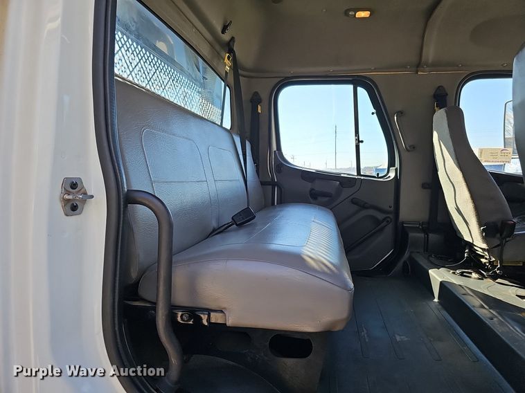 image for item DQ8603 2010 Freightliner Busings Class M2 Crew Cab flatbed truck