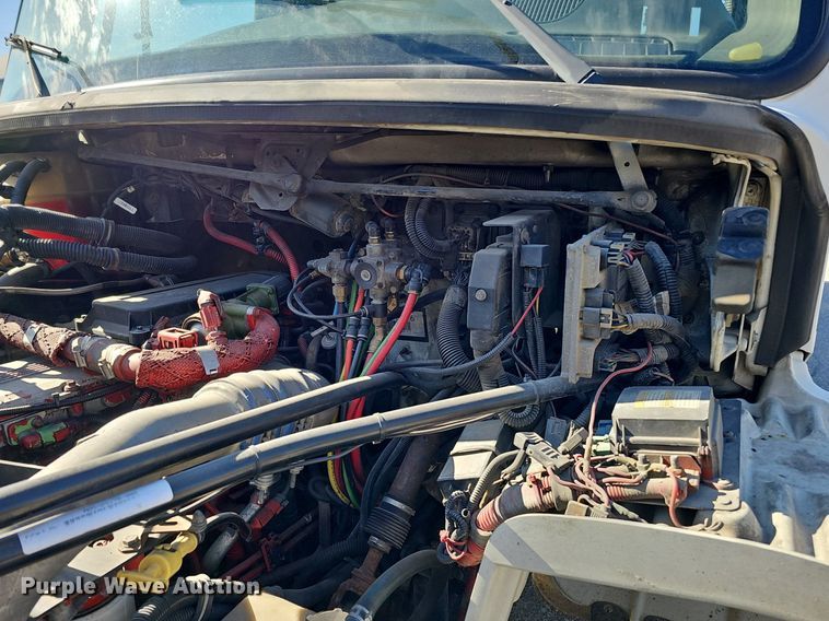 image for item DQ8603 2010 Freightliner Busings Class M2 Crew Cab flatbed truck