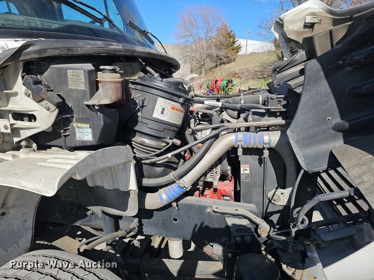 image for item DQ8603 2010 Freightliner Busings Class M2 Crew Cab flatbed truck