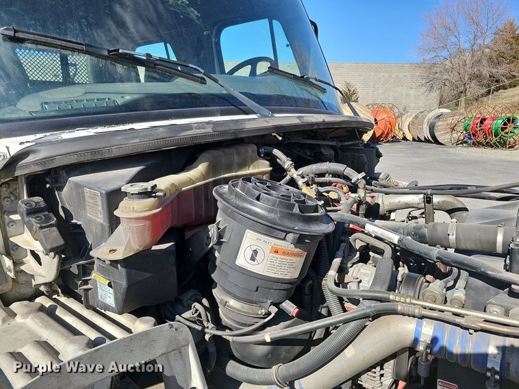 image for item DQ8603 2010 Freightliner Busings Class M2 Crew Cab flatbed truck