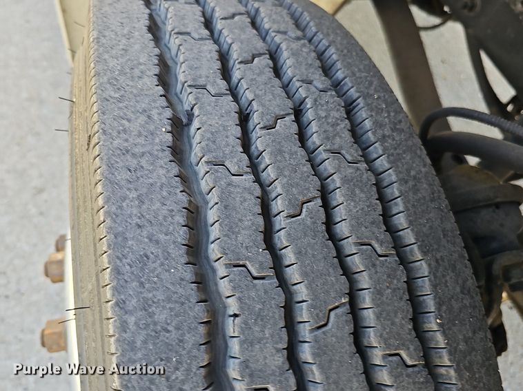 image for item DQ8603 2010 Freightliner Busings Class M2 Crew Cab flatbed truck