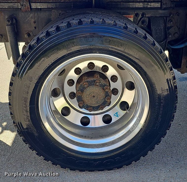 image for item DQ8603 2010 Freightliner Busings Class M2 Crew Cab flatbed truck